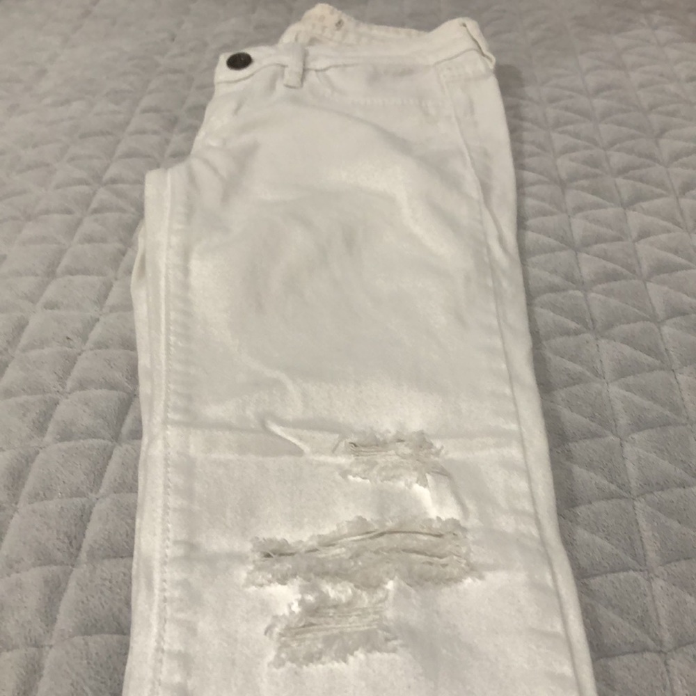 Bullhead Petite Jeans - Picture 6 of 9